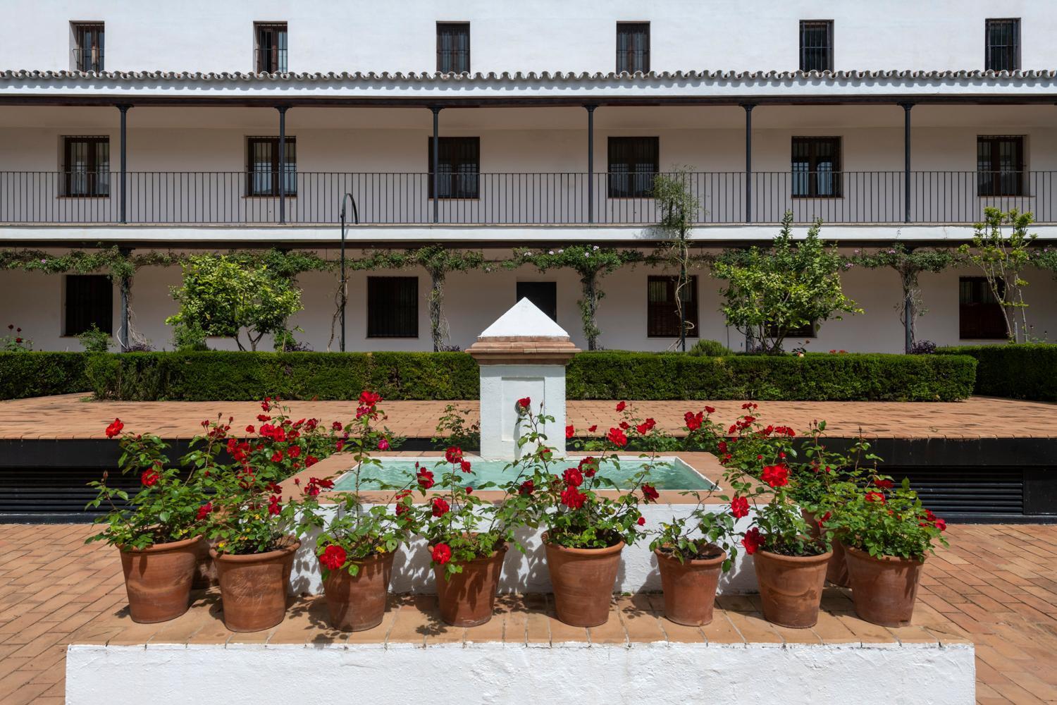 Magno Apartments San Laureano - Private Parking Included Севилья Экстерьер фото
